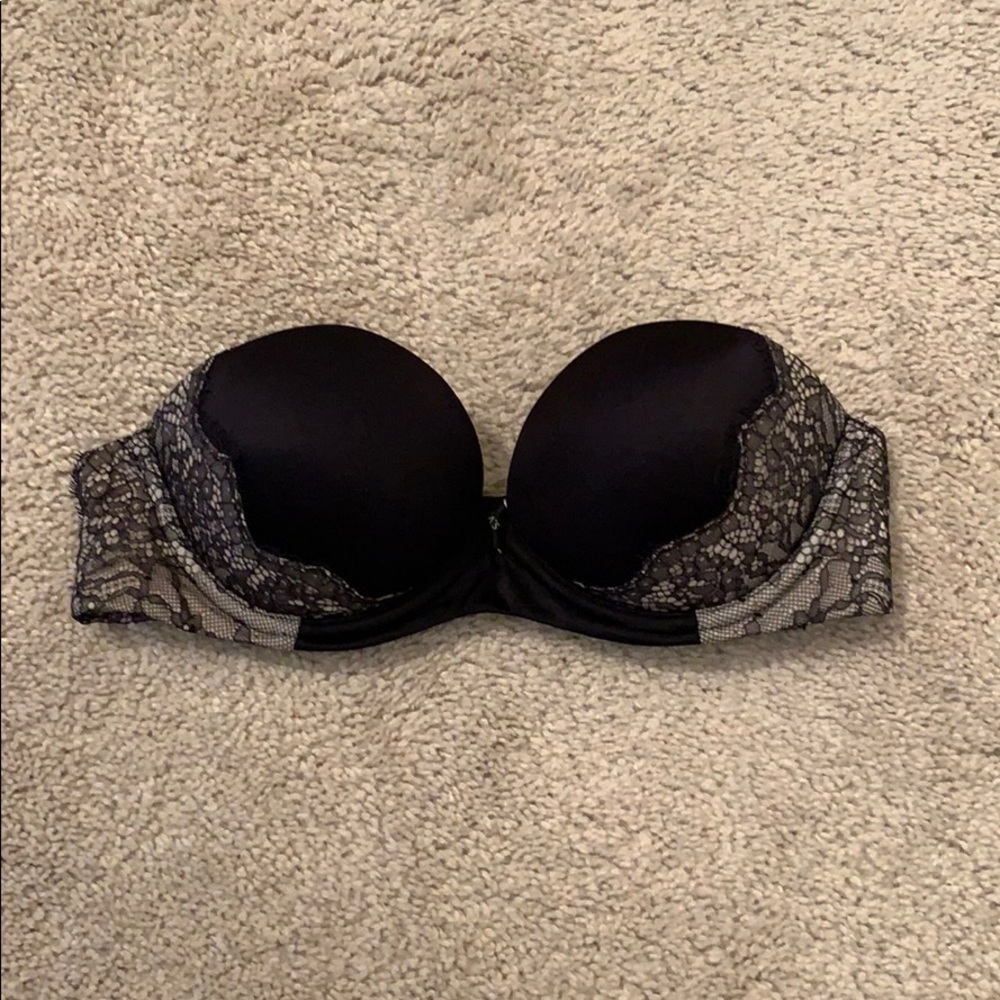 Victoria’s Secret Strapless Push-up Bra
